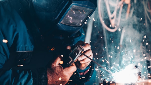 CNC Cutting Machine & Plasma Cutting (Hypertherm)