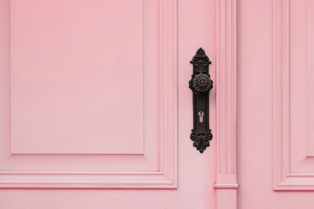 LANCASTER ROUND LEVER ON ROSE
